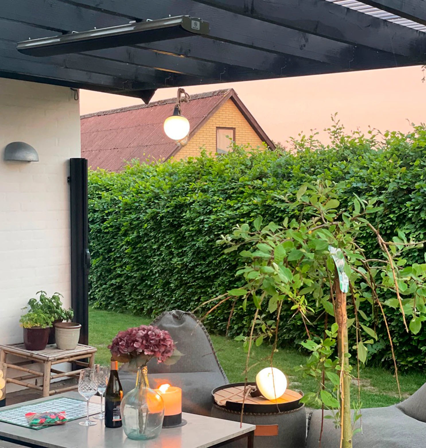 heation Heatbar 1000, vægmonteret elektrisk terrassevarmer