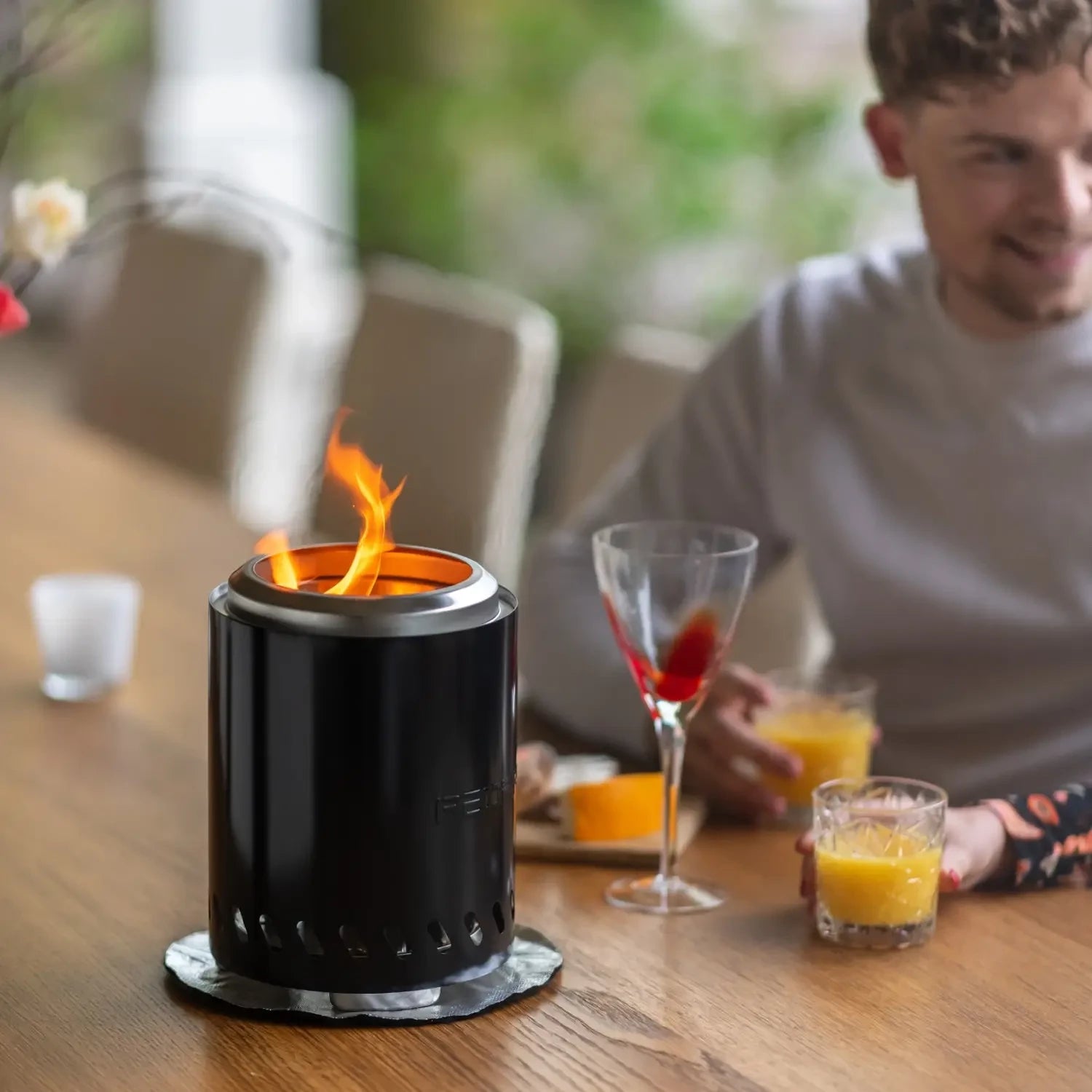 Volcano bord ildsted medium – sort rustfrit stål