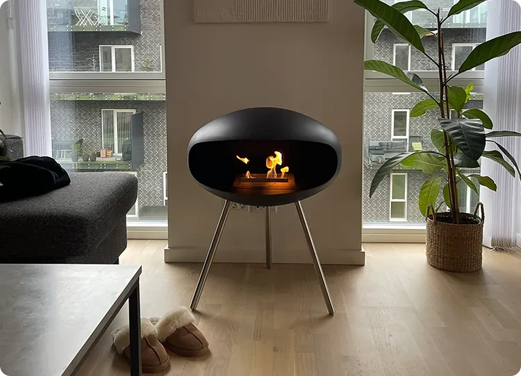 Oval cocoon bio ethanol fire