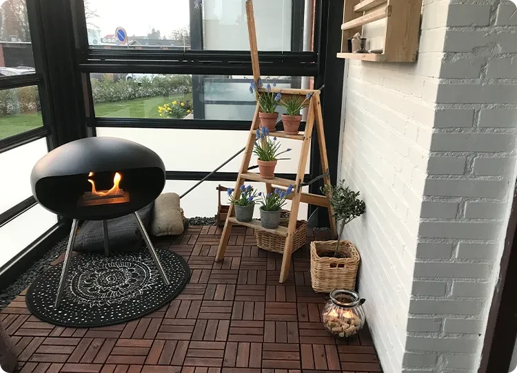 Cocoon Terra fritstående biopejs på altan