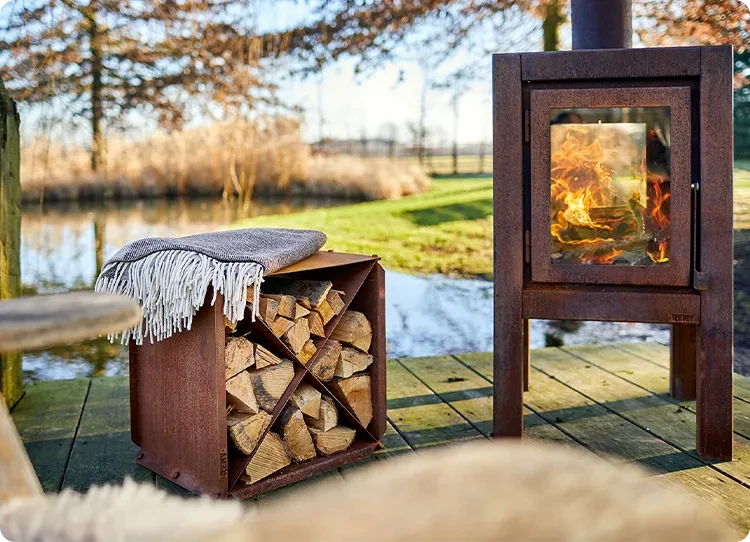 RB73 wood stove and separate log holder